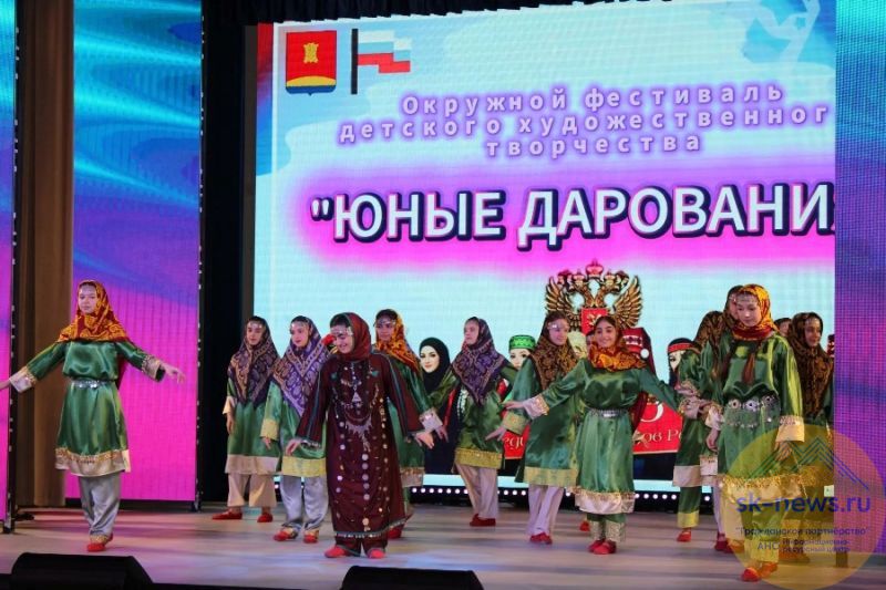 На Апанасенковье дали старт Году единства народов России символичным танцем и пирогом дружбы