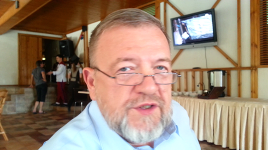 Экс-министр по делам федерации, национальной и миграционной политики РФ /2001-2004/, ныне замдиректора Института этнологии и антропологии РАН Владимир Зорин: