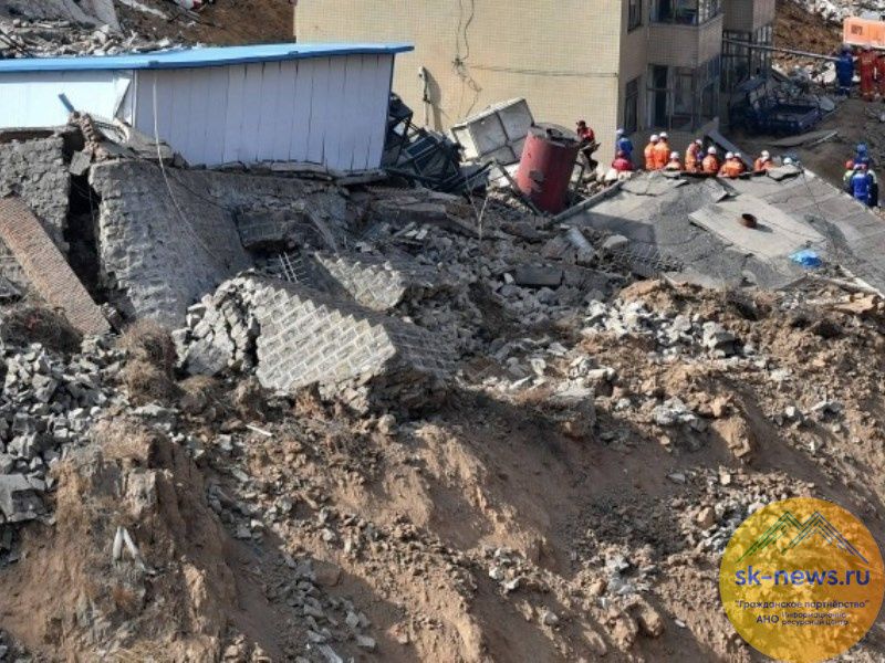 обрушение крыши скк петербургский. разрушение зданий и сооружений при взрыве. разрушенная библиотека. «народы моря»: последствия для региона. советские руины.