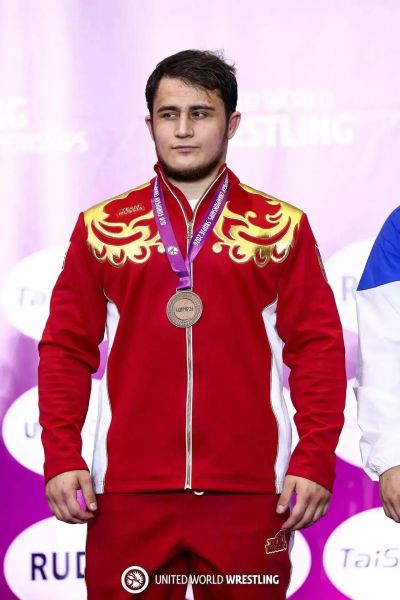 Шамиль Тамбиев из КЧР стал бронзовым призёром первенства Европы U-20 по вольной борьбе