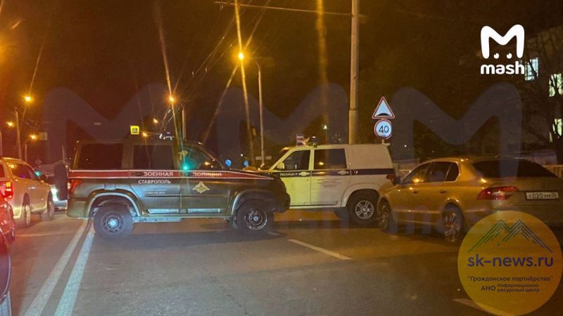 Взрыв у воинской части в Ставрополе: на остановке сдетонировала взрывчатка, пострадала женщина, подозреваемый задержан 