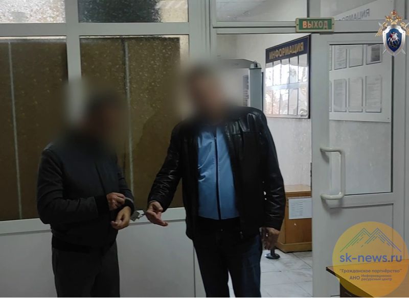 В Ессентуках чиновники от стройнадзора вымогали у застройщиков почти миллион рублей, угрожая не подписать документы