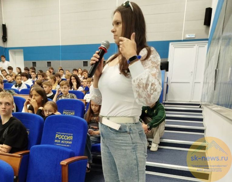 Около сотни воспитанников спортшкол Ставрополя встретились с выдающимися чемпионами