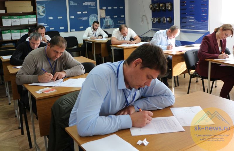 В Кабардино-Балкарии почти 2,4 тысячи энергетиков при переподготовке освоят ремонт ЛЭП, контраварийное вождение и первую помощь