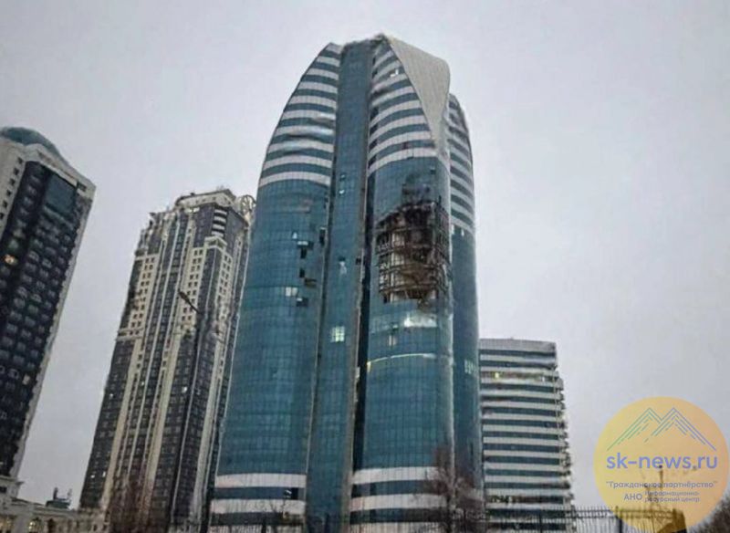 Взрыв в «Грозный-Сити»: на месте работают экстренные службы, данные о пострадавших уточняются