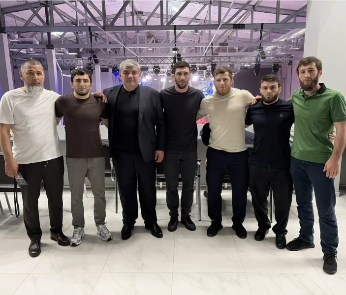 В Кенже борец из КБР Анзор Закуев выиграл турнир PWL и получил право сразиться за чемпионский пояс с олимпийцем Сидаковым