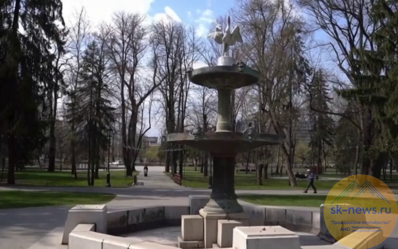 Исторический фонтан «Цапля» в столице Северной Осетии, затихший с 80-х из-за ошибки проектировщиков, наконец отремонтируют.